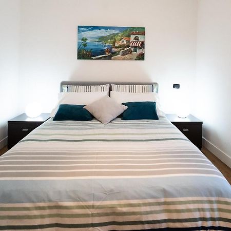 Family Nest Overlooking Lake Como - By Rent All Como Argegno Exteriör bild