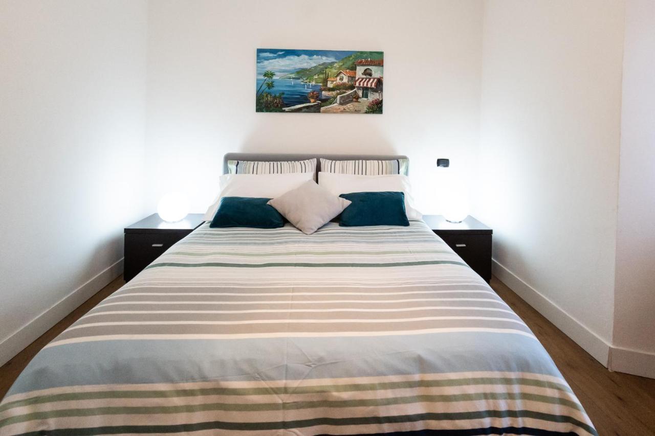 Family Nest Overlooking Lake Como - By Rent All Como Argegno Exteriör bild