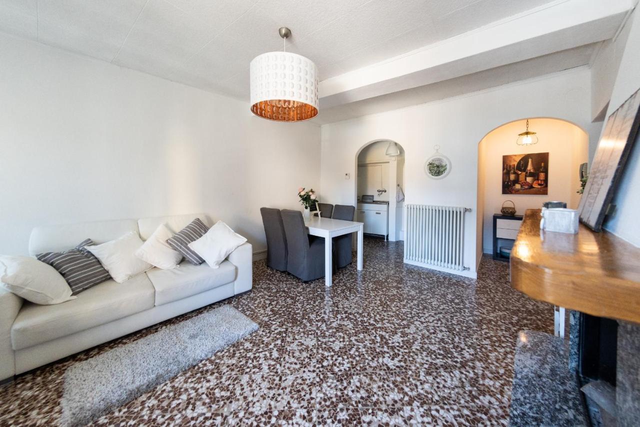 Family Nest Overlooking Lake Como - By Rent All Como Argegno Exteriör bild